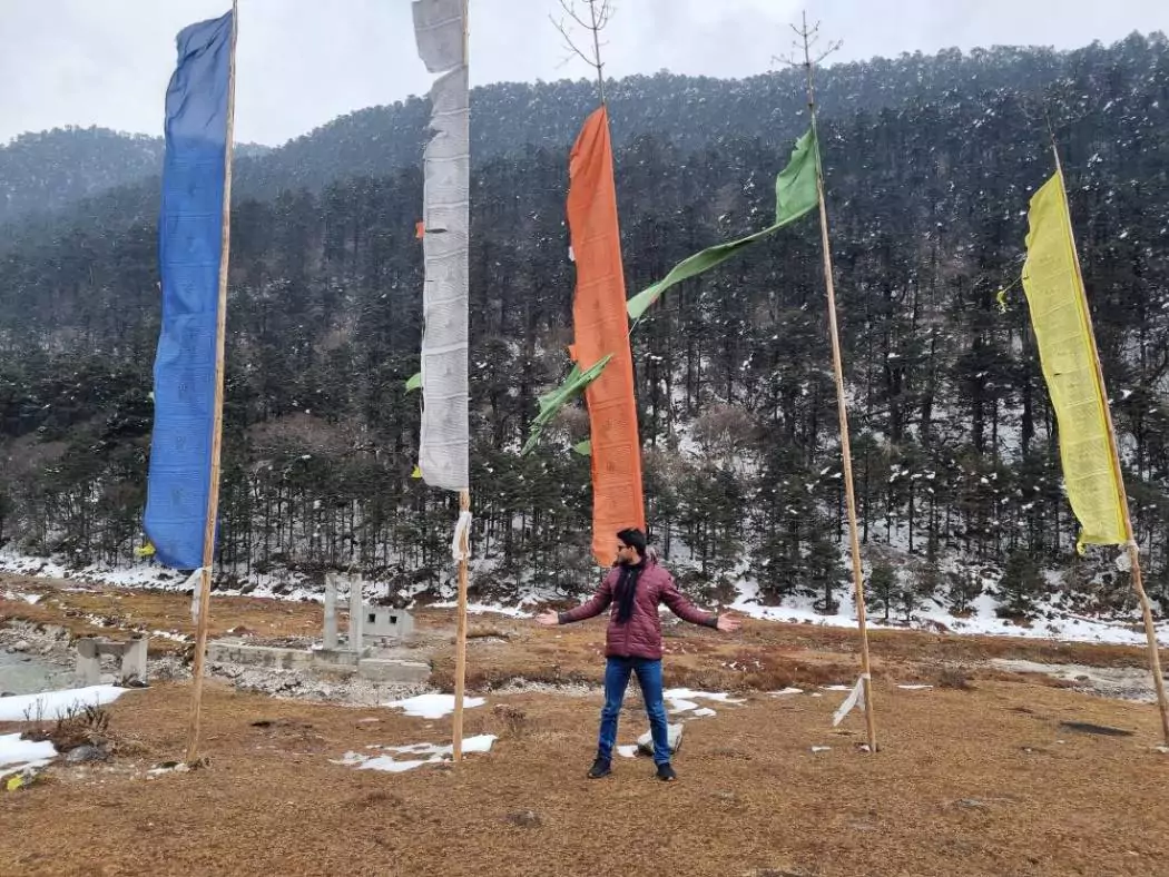 Riazul in SRK pose at Yumthang Valley